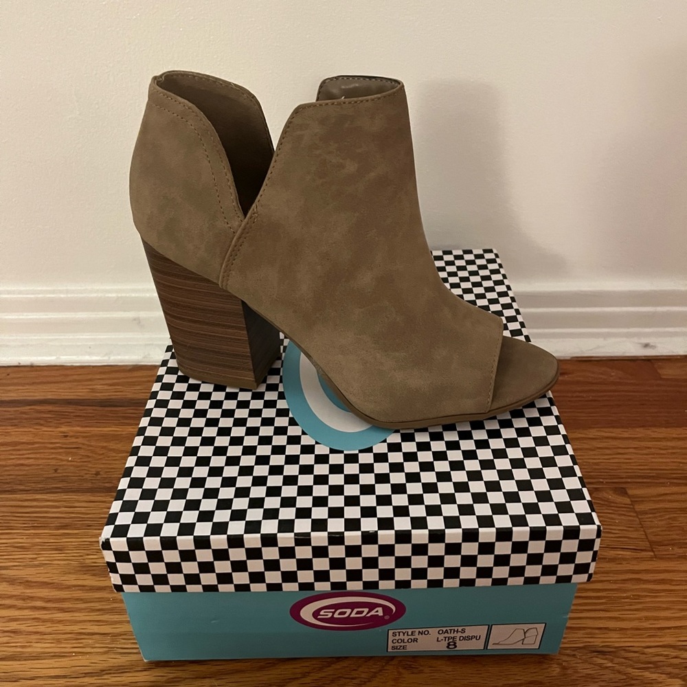 Open toe heel booties